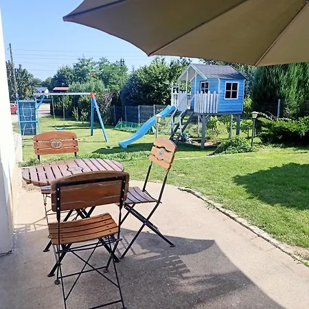 Biala Grusza Apartment *